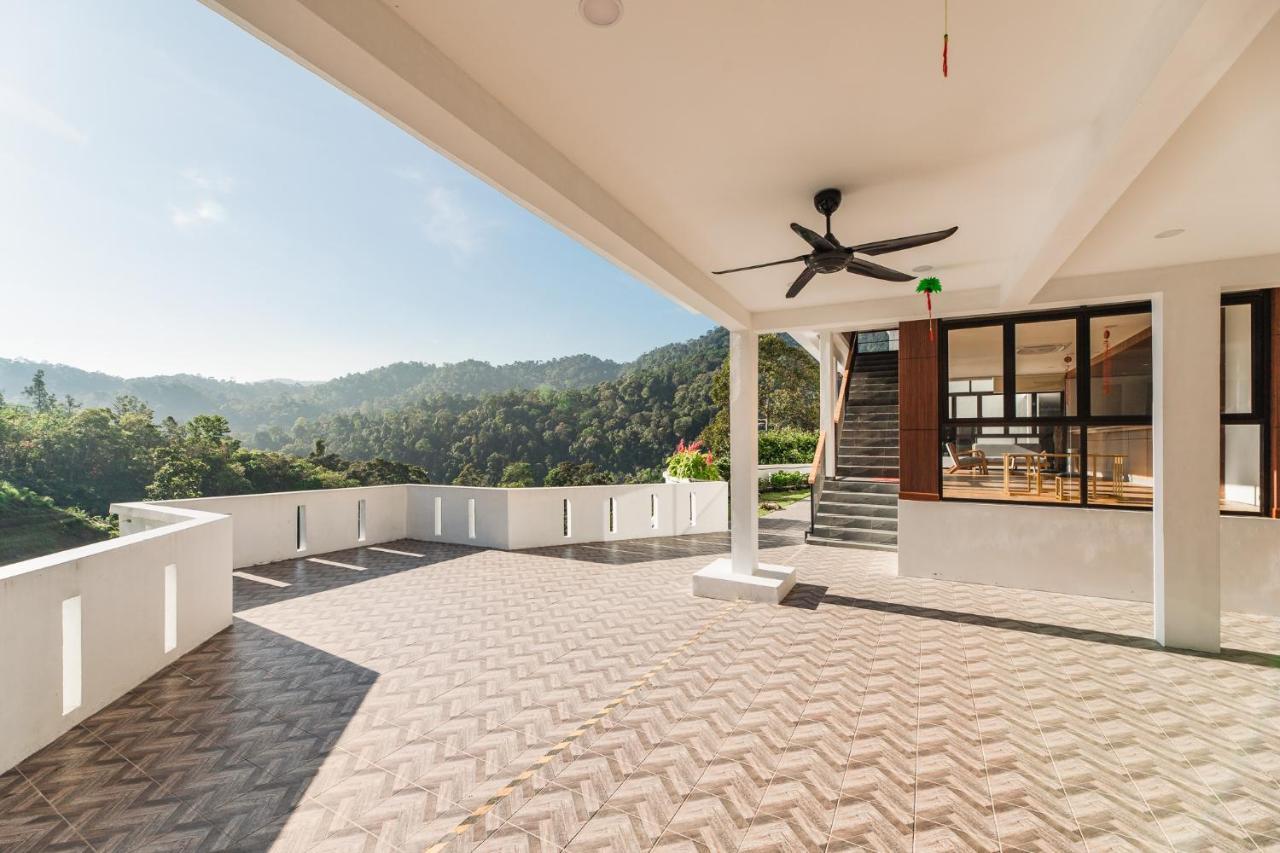 Ellin Forest Karaoke & Pool Resort Bukit Tinggi Bentong Exterior photo